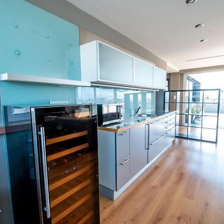 Luxury Loft By Boy Apartment พาทรา ภายนอก รูปภาพ