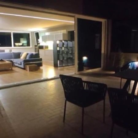 Luxury Loft By Boy Apartment พาทรา ภายนอก รูปภาพ