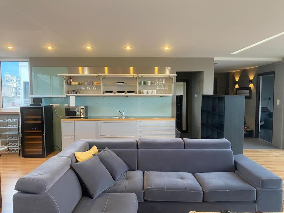 Luxury Loft By Boy Apartment พาทรา ภายนอก รูปภาพ